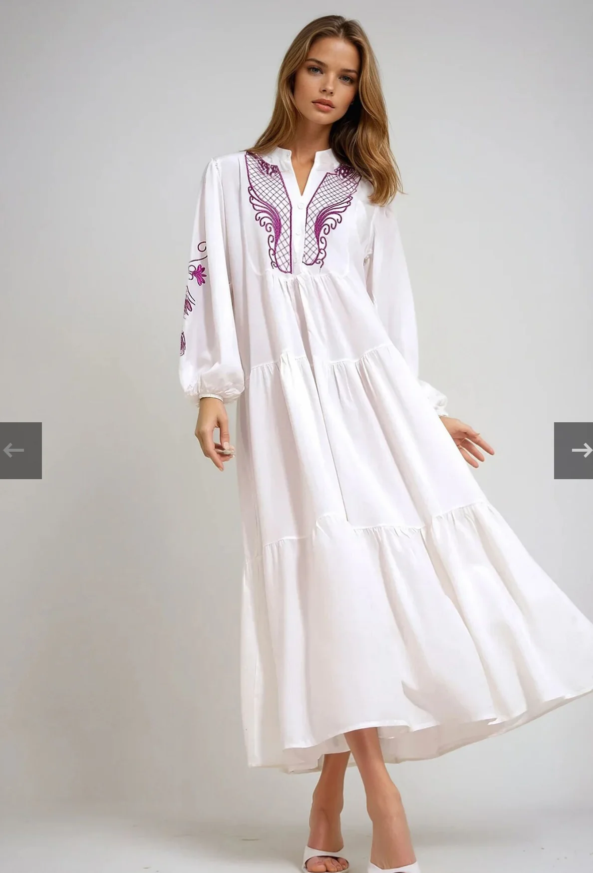 Robe Blanche Élégance Brodée