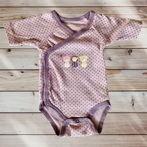 Body Fille 1 Mois (54 cm) - Manches Courtes Violet à Pois avec Motif Trois Petites Filles - Kiabi