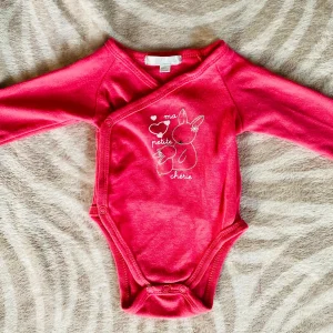 Body Fille 1 Mois (54 cm) - Manches Longues - Motif Lapin “Ma Petite Chérie”