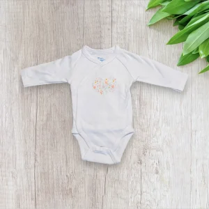 Body Fille Naissance - Cache-Cœur Blanc avec Fleurs en Cœur - Mes Petits Cailloux