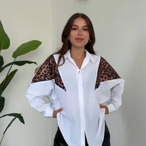 Chemise oversize blanche à motifs imprimé