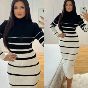 Robe longue en maille bicolores à rayures