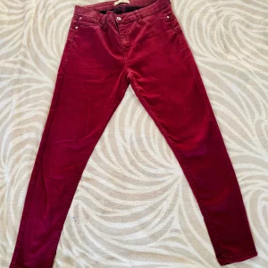 Jean Femme Slim Bordeaux Taille42