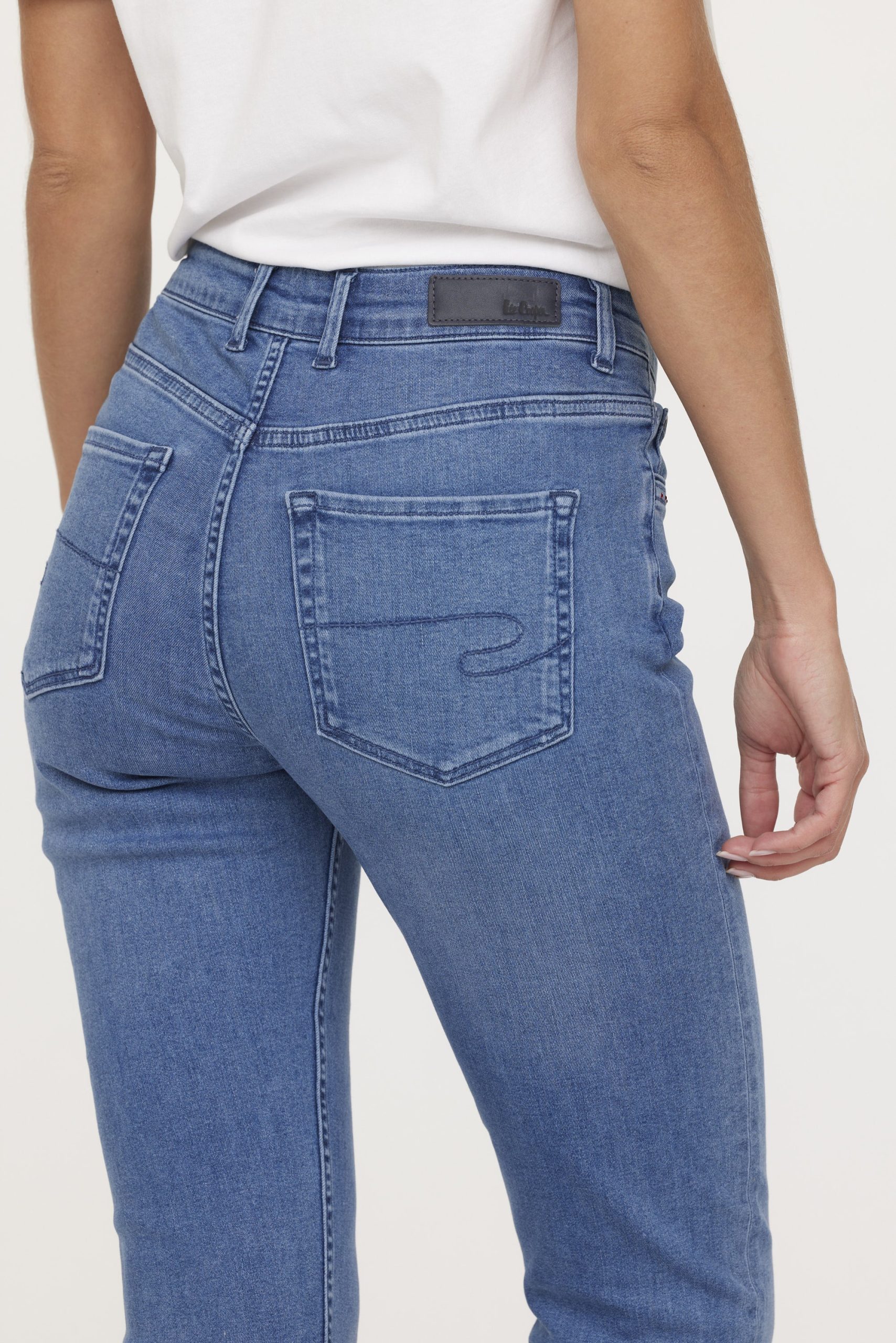 Jean LC135 Bright Blue – Image 5