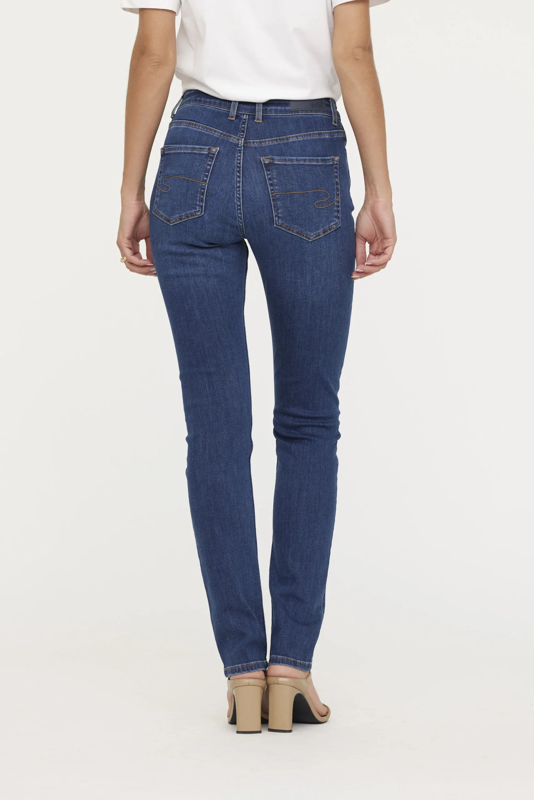 Jean LC135 Medium Blue Brushed – Image 3