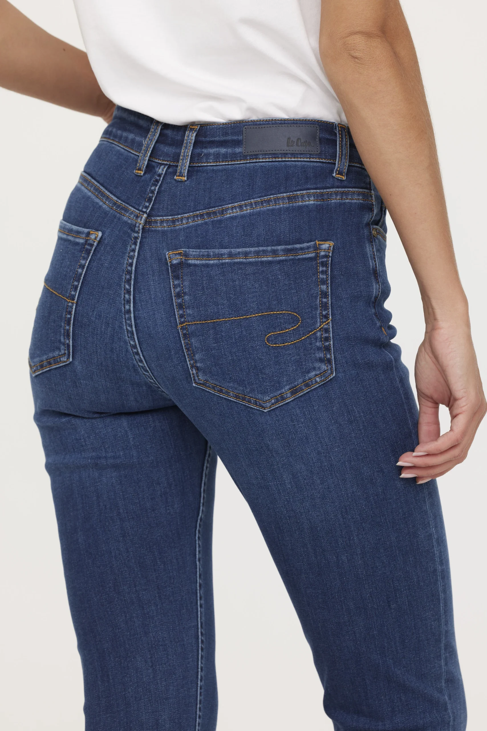 Jean LC135 Medium Blue Brushed – Image 4