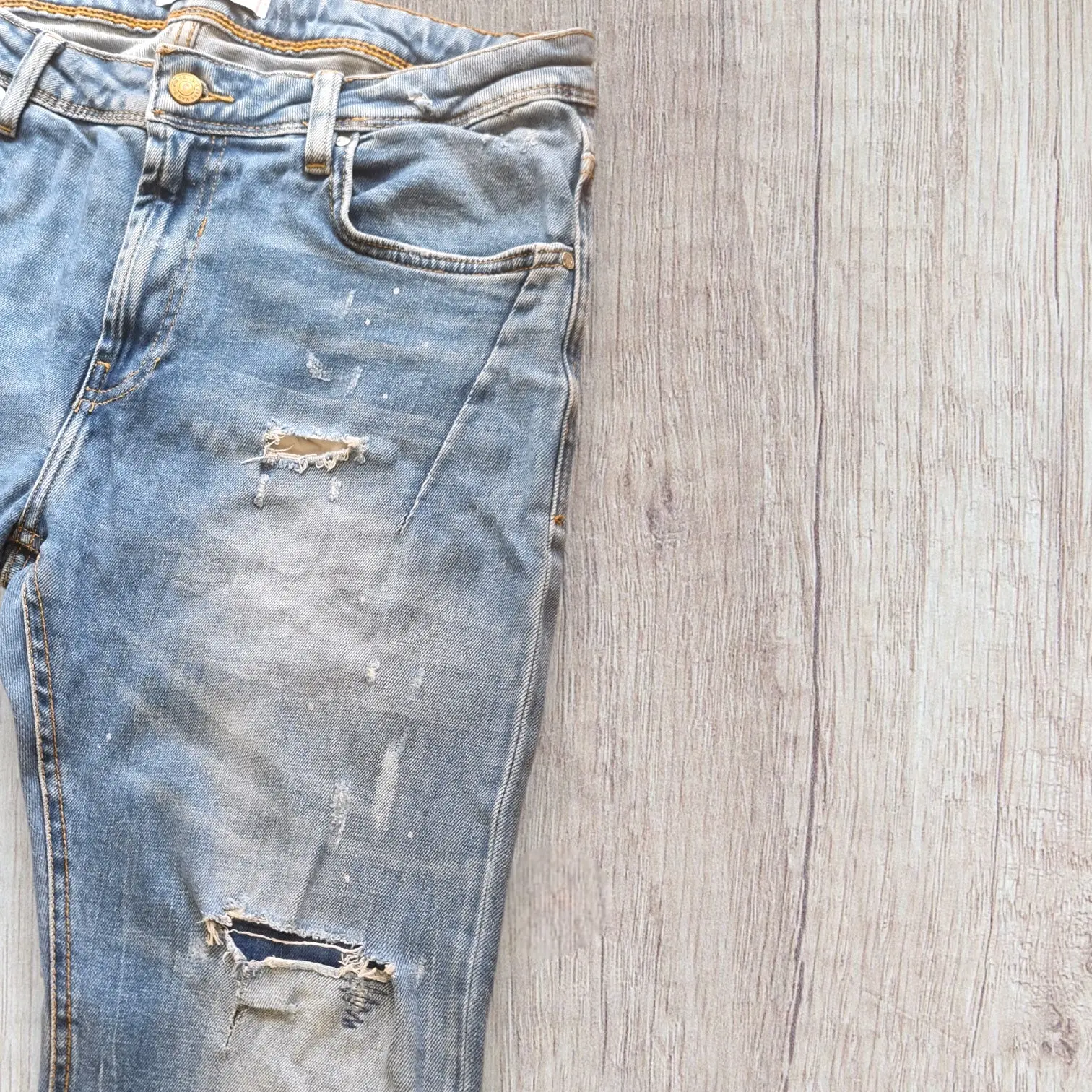 Jean homme Zara – Taille 44 – Effet destroy – Image 2