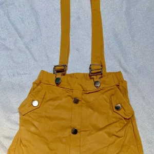 Jupe Short Jaune avec Bretelles Détachables - Fille 6 ans, Shein