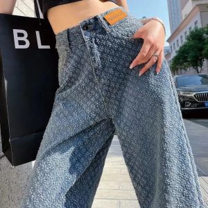 Baggy designer jeans
