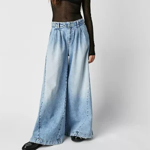 Baggy cropped jeans