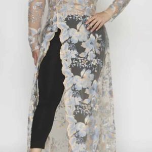 Robe brodée transparente bleue