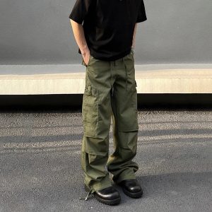Baggy green cargo pants