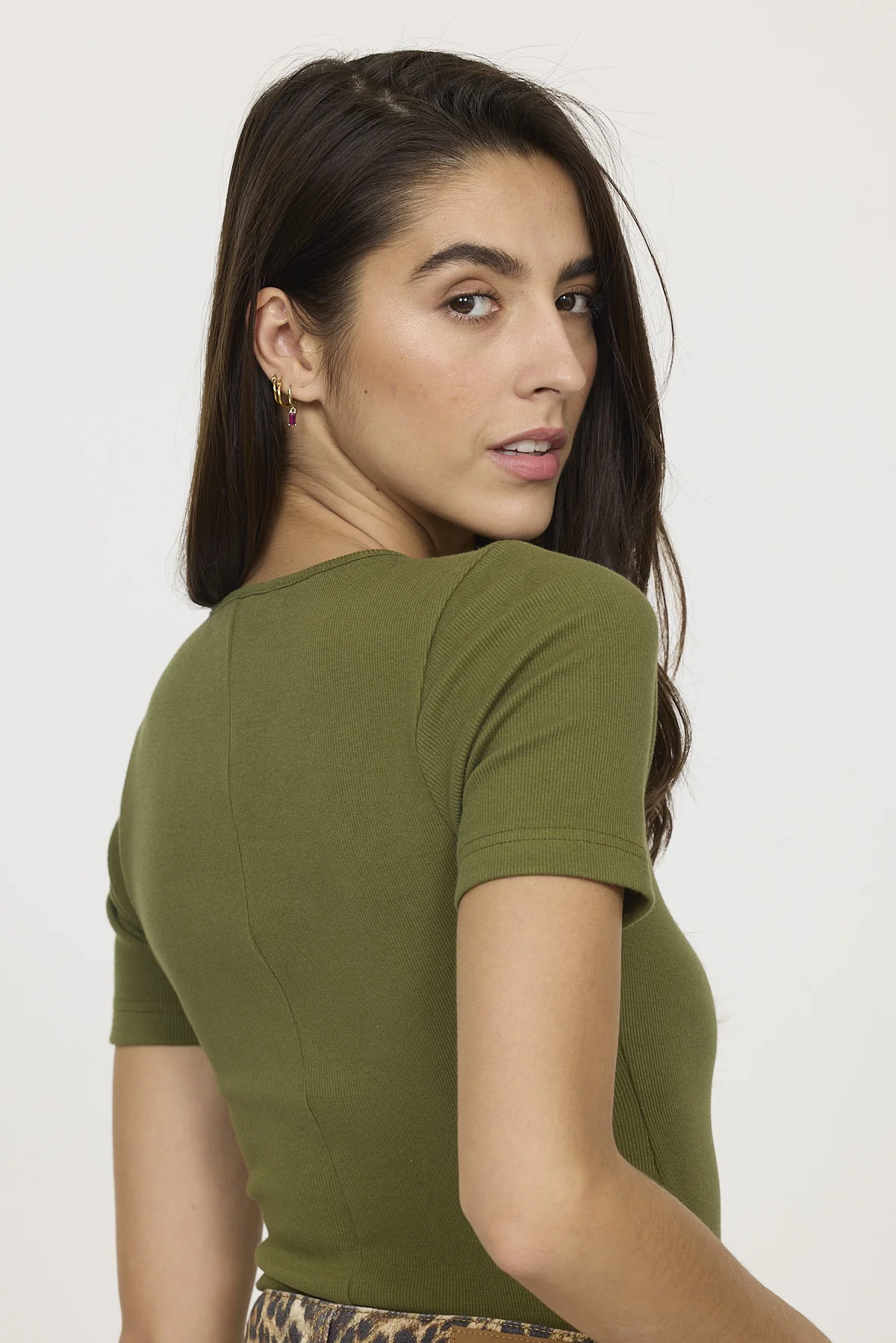 T-shirt ANICIA Olive – Image 3