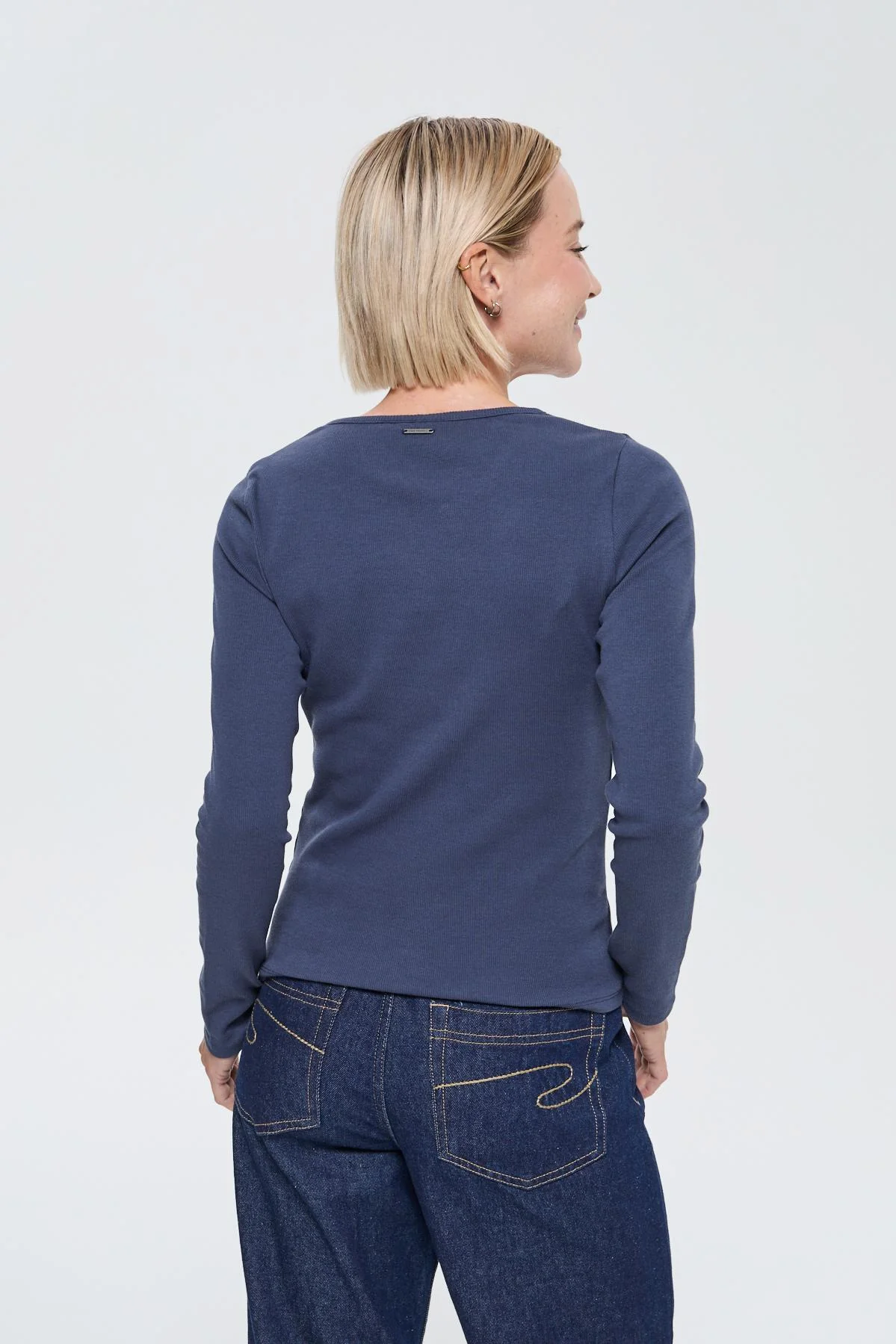 T-shirt Amui Navy – Image 4