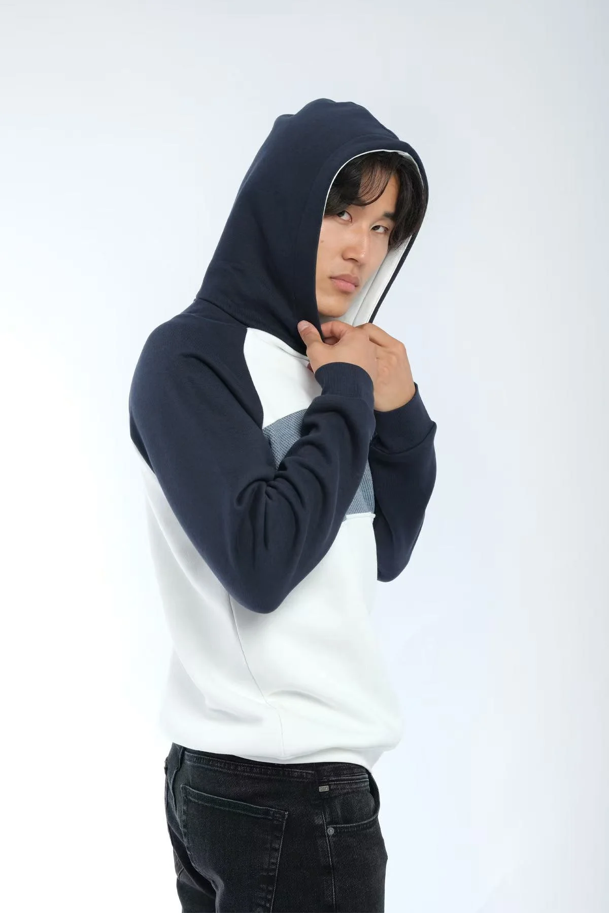 sweat à capuche bicolore – Image 2