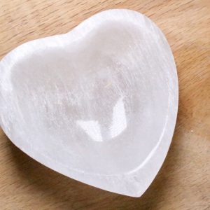 Bol cœur en sélénite