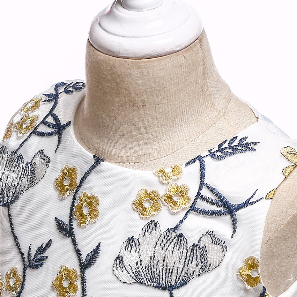 Robe de Soirée Princesse Jaune et Blanche – Image 4