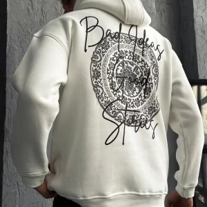 Sweat à capuche au style urbain