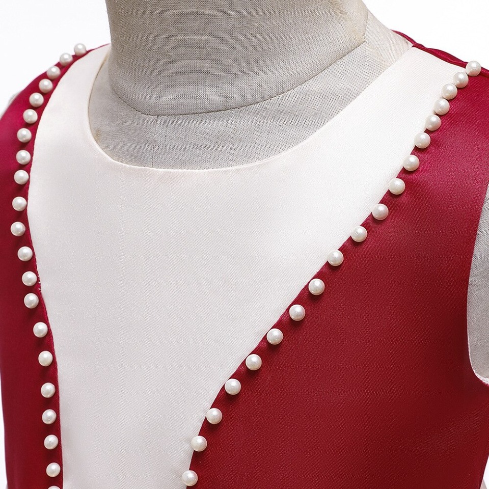 Robe Princesse en Satin Bordeaux – Image 4