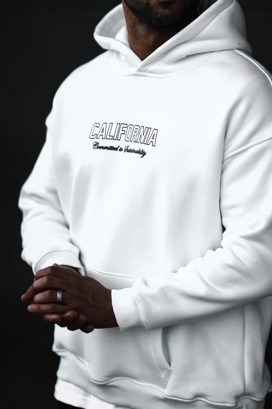 Sweat à capuche imprimé blanc – Image 2