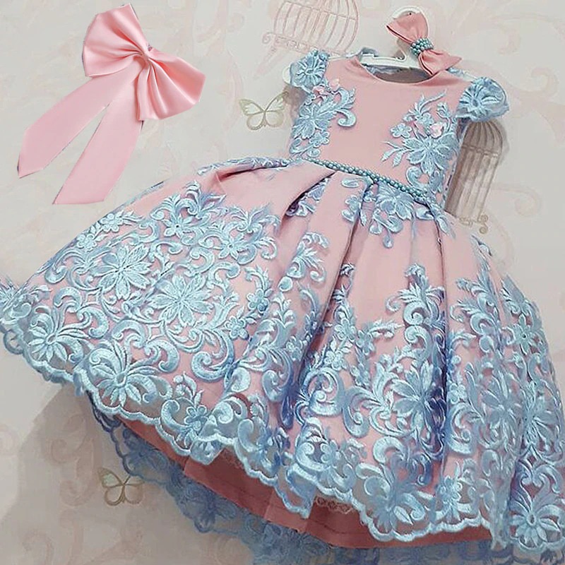 Robe Princesse Rose avec Broderies Florales – Image 2