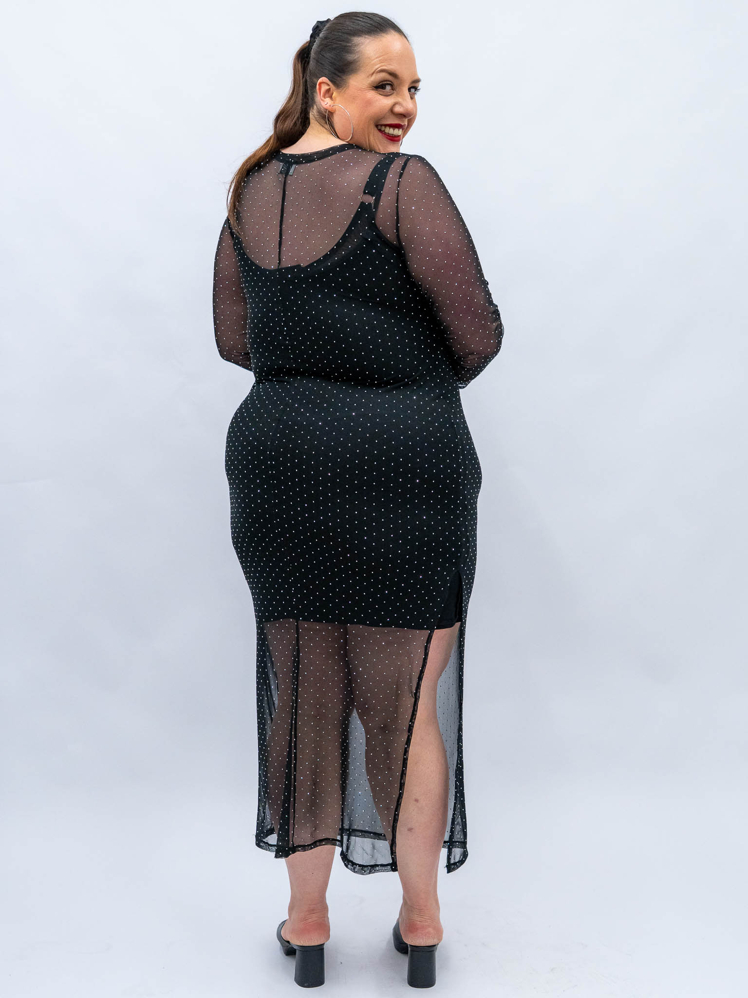 Robe en mesh à strass – Image 3