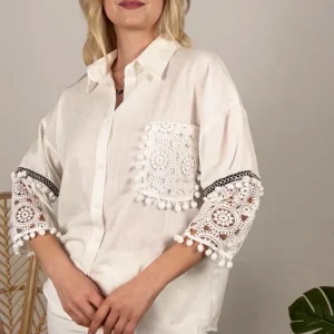 Chemise blanche avec broderie
