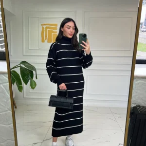 Robe longue en maille à rayures