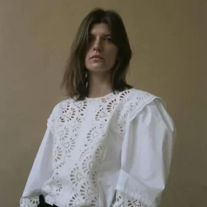 Chemise blanche avec broderie