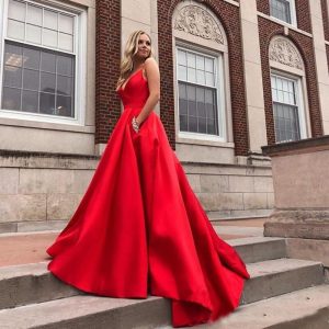 Robe de Bal Princesse Rouge en Satin
