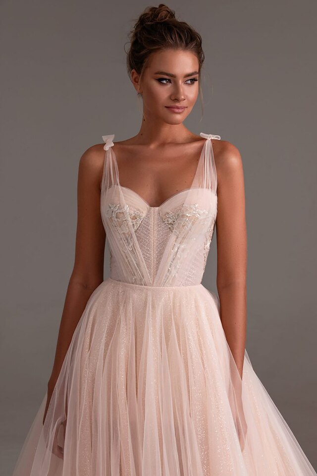 Robe de Princesse Longue Brodée – Image 2