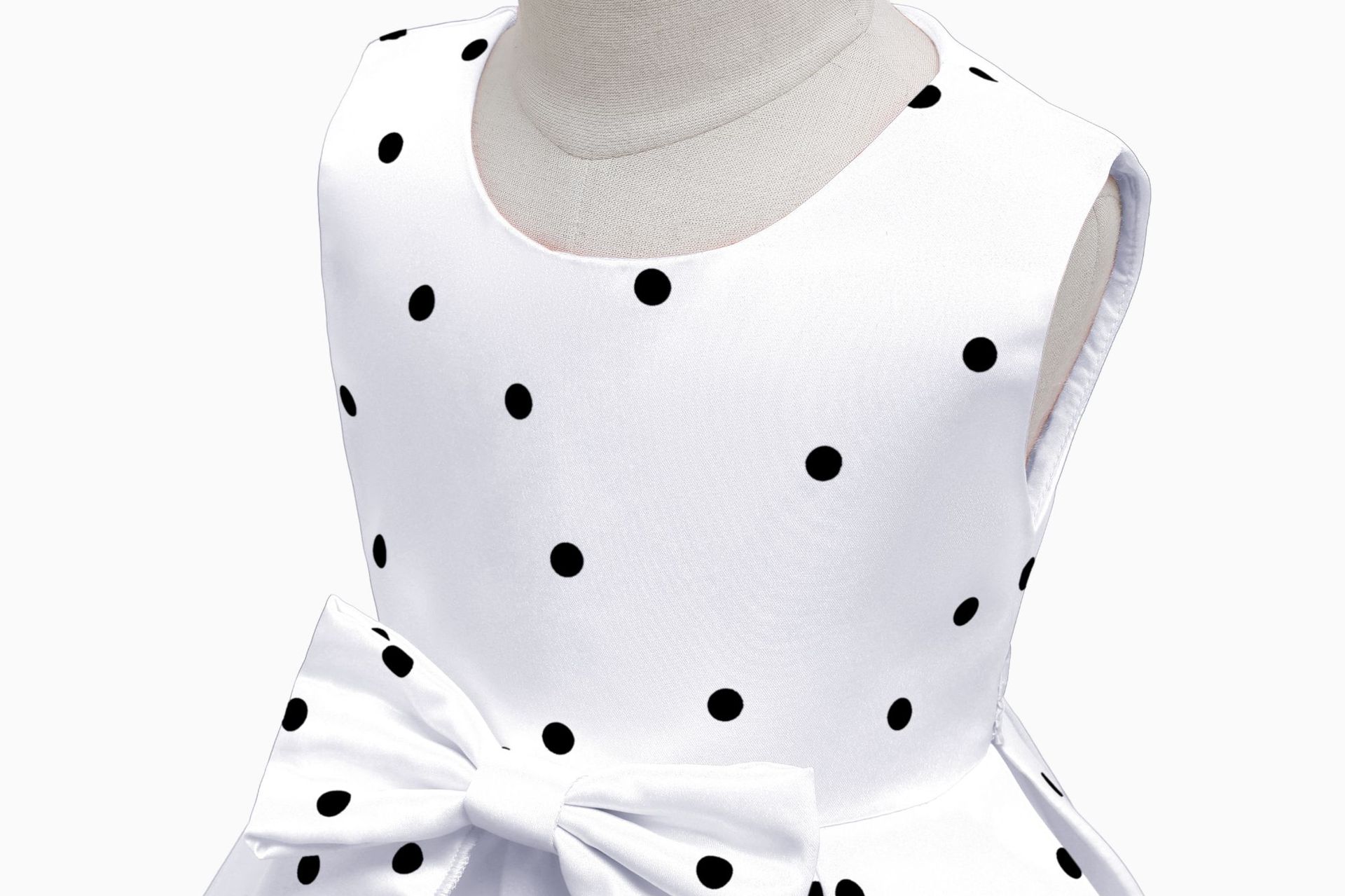 Robe Princesse à Poids Noir et Blanche – Image 3