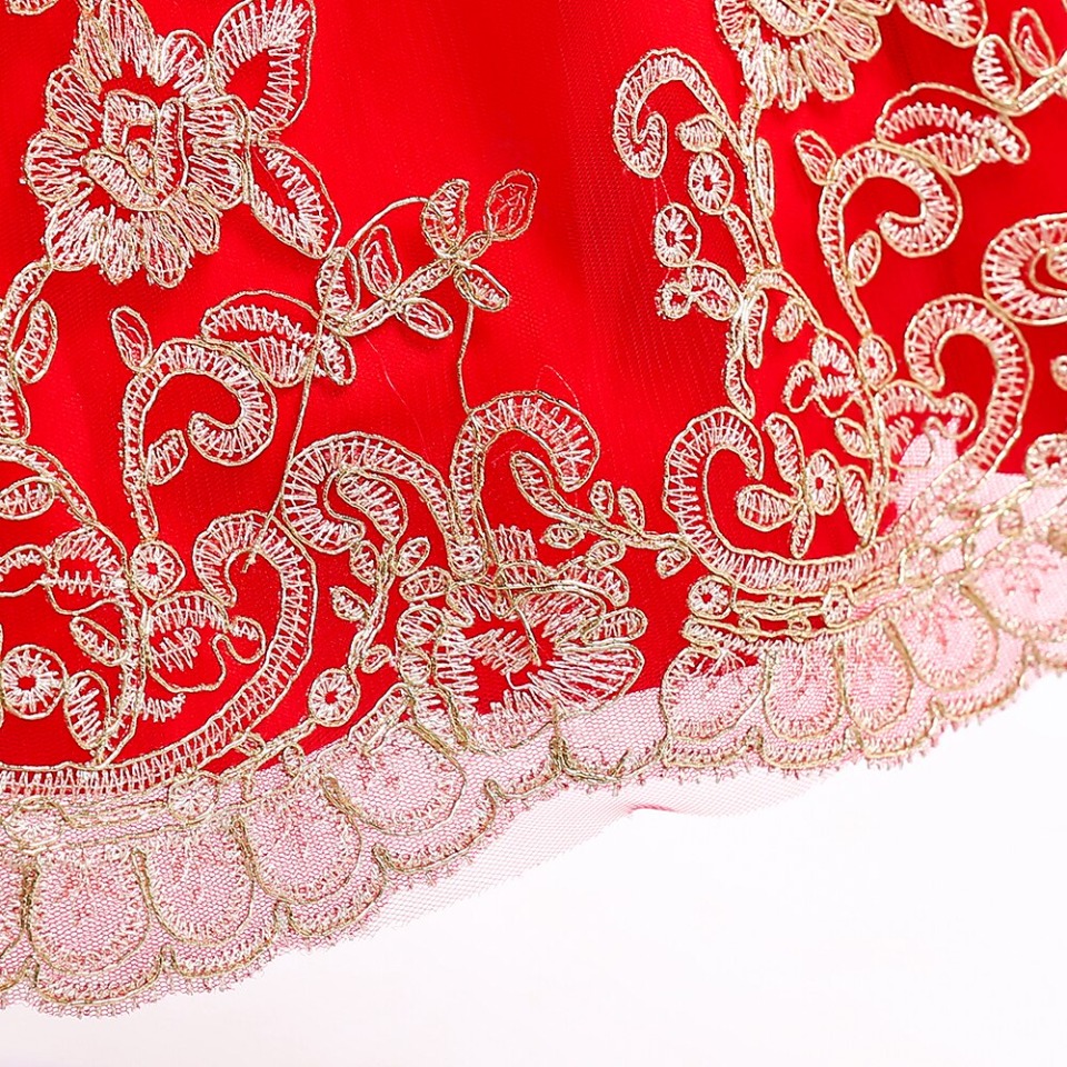 Robe Princesse Rouge Brodée – Image 3