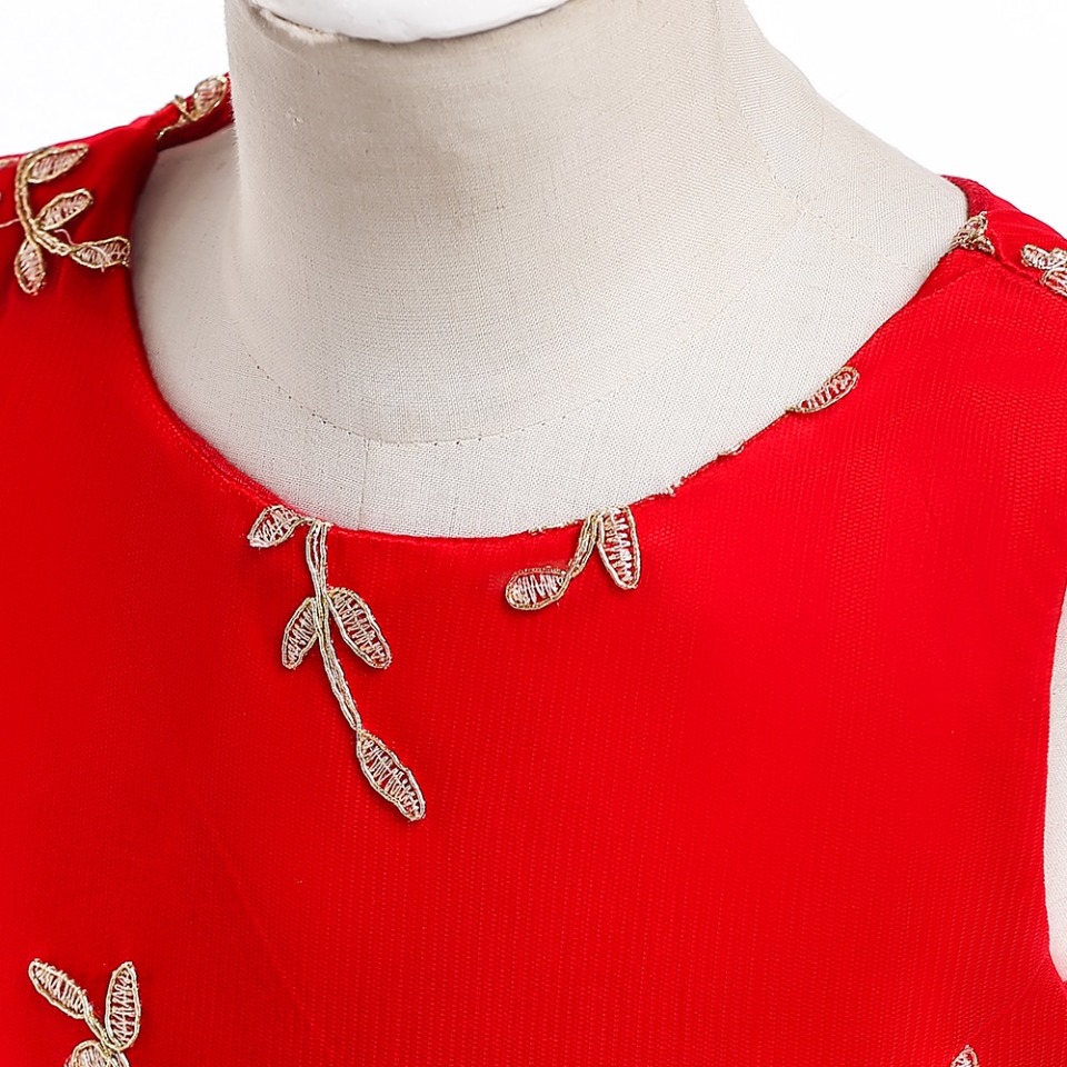 Robe Princesse Rouge Brodée – Image 4