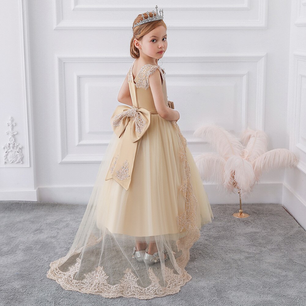 Robe Princesse Style Victorien Avec Traîne – Image 3