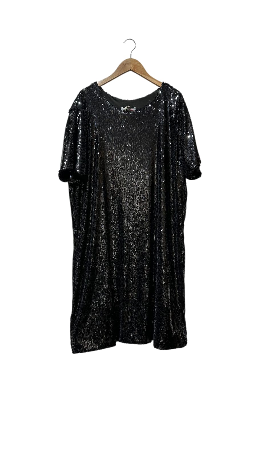 Robe courte à sequins noirs